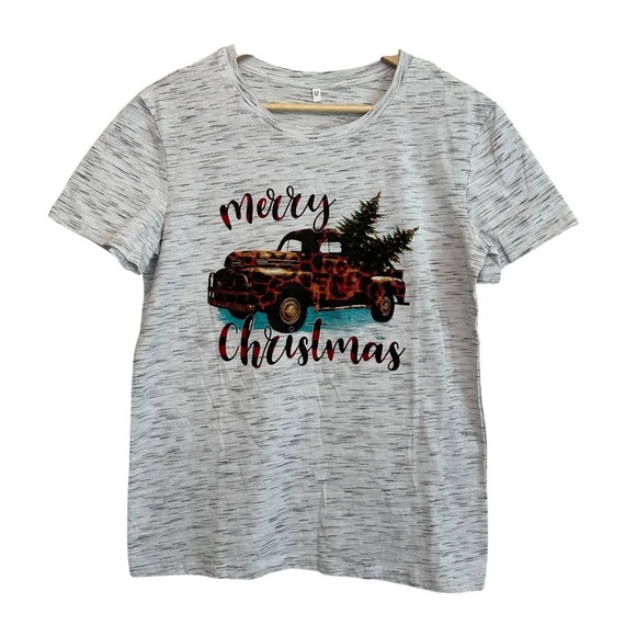 Source Unknown Tops - NEW Women's Medium Grey Leopard Truck Merry Christmas Holiday Festive T-Shirt